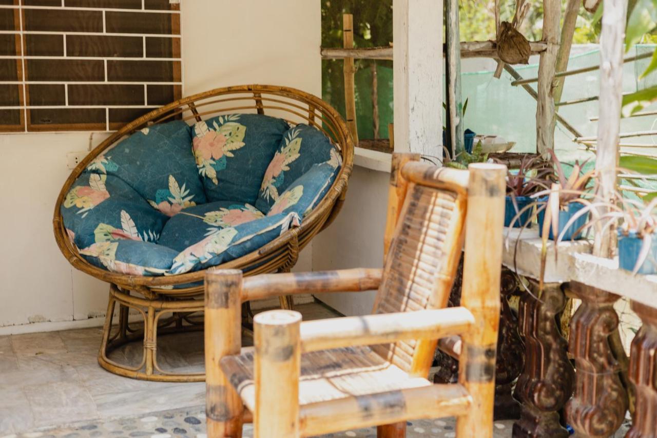 Puerto Galera Hostel Zewnętrze zdjęcie
