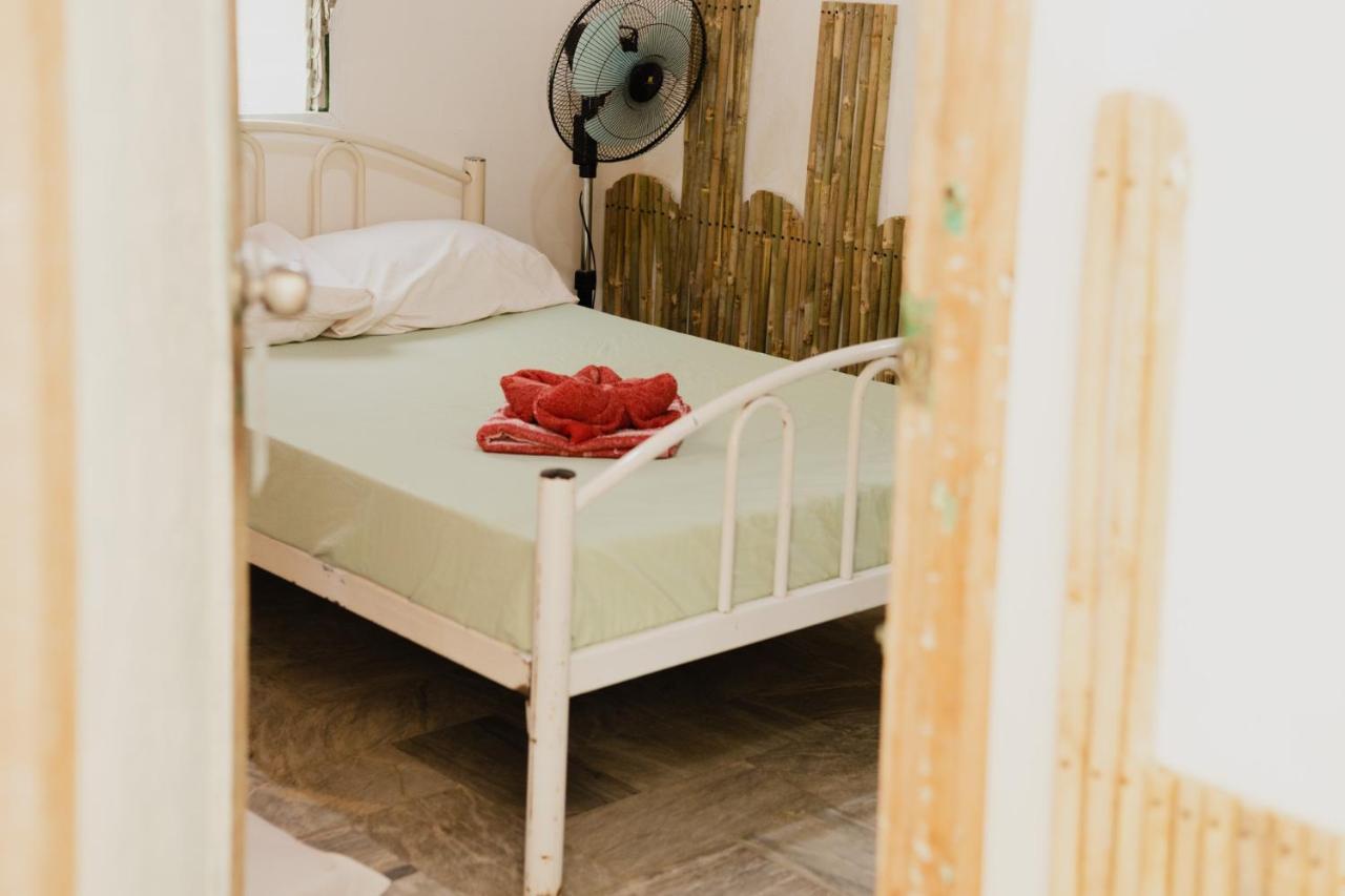 Puerto Galera Hostel Zewnętrze zdjęcie